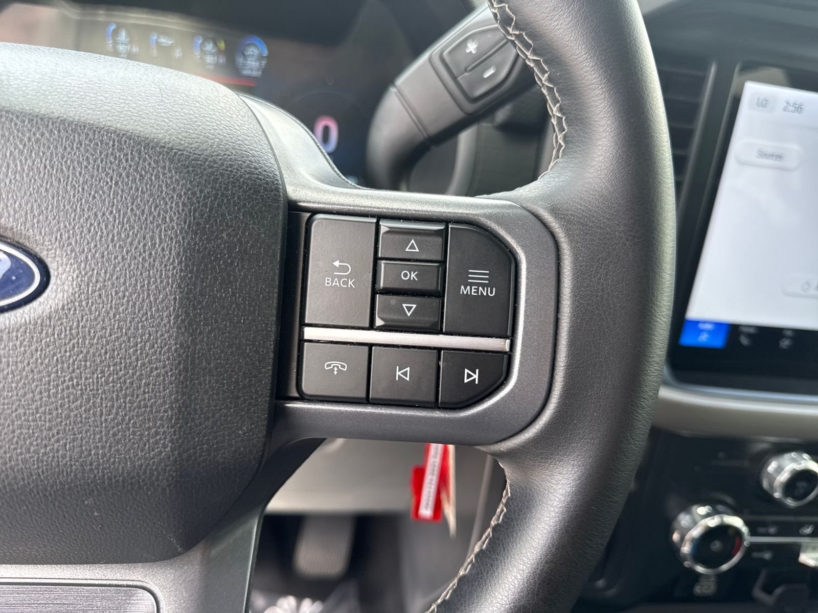 Used 2025 Silver Ford XLT image 17