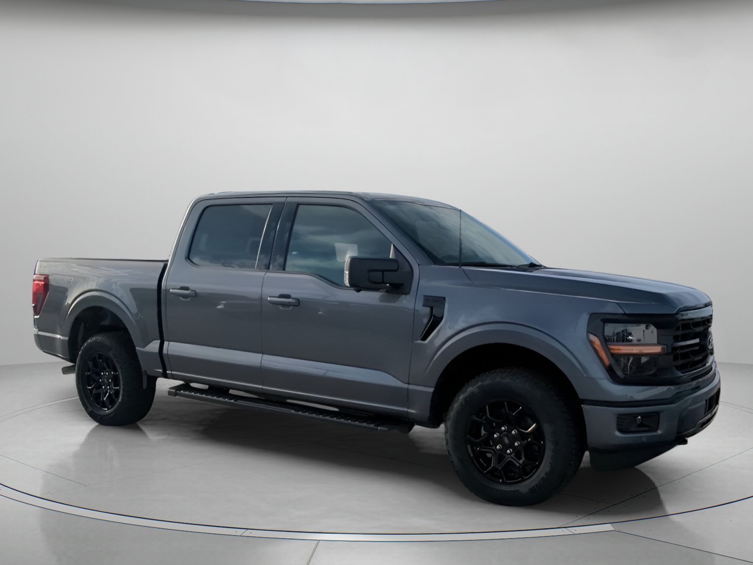 New 2026 Carbonized Gray Metallic Ford XLT image 31