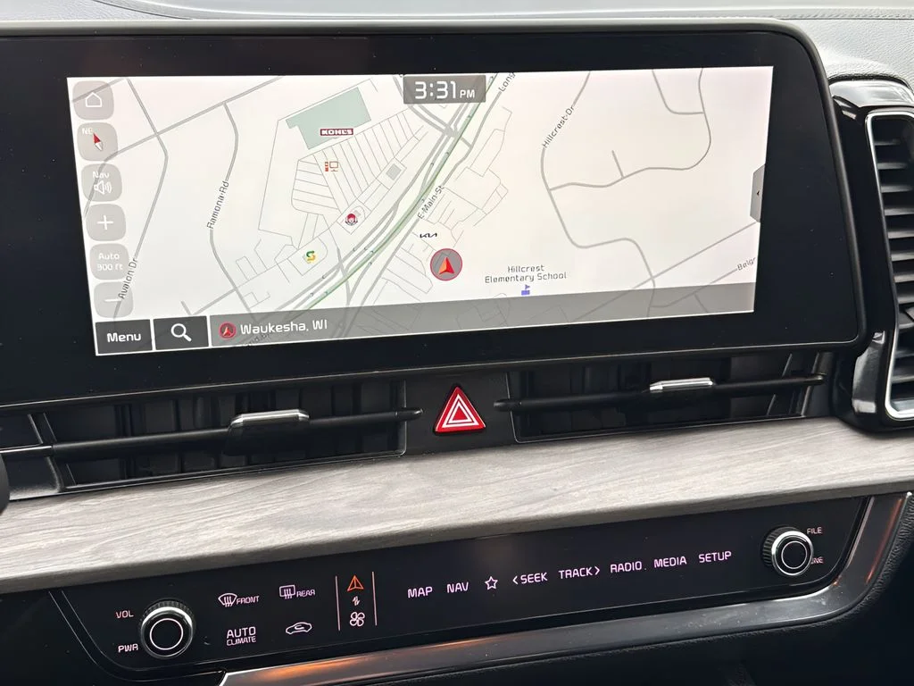 Used 2023 White Kia X-Line image 17