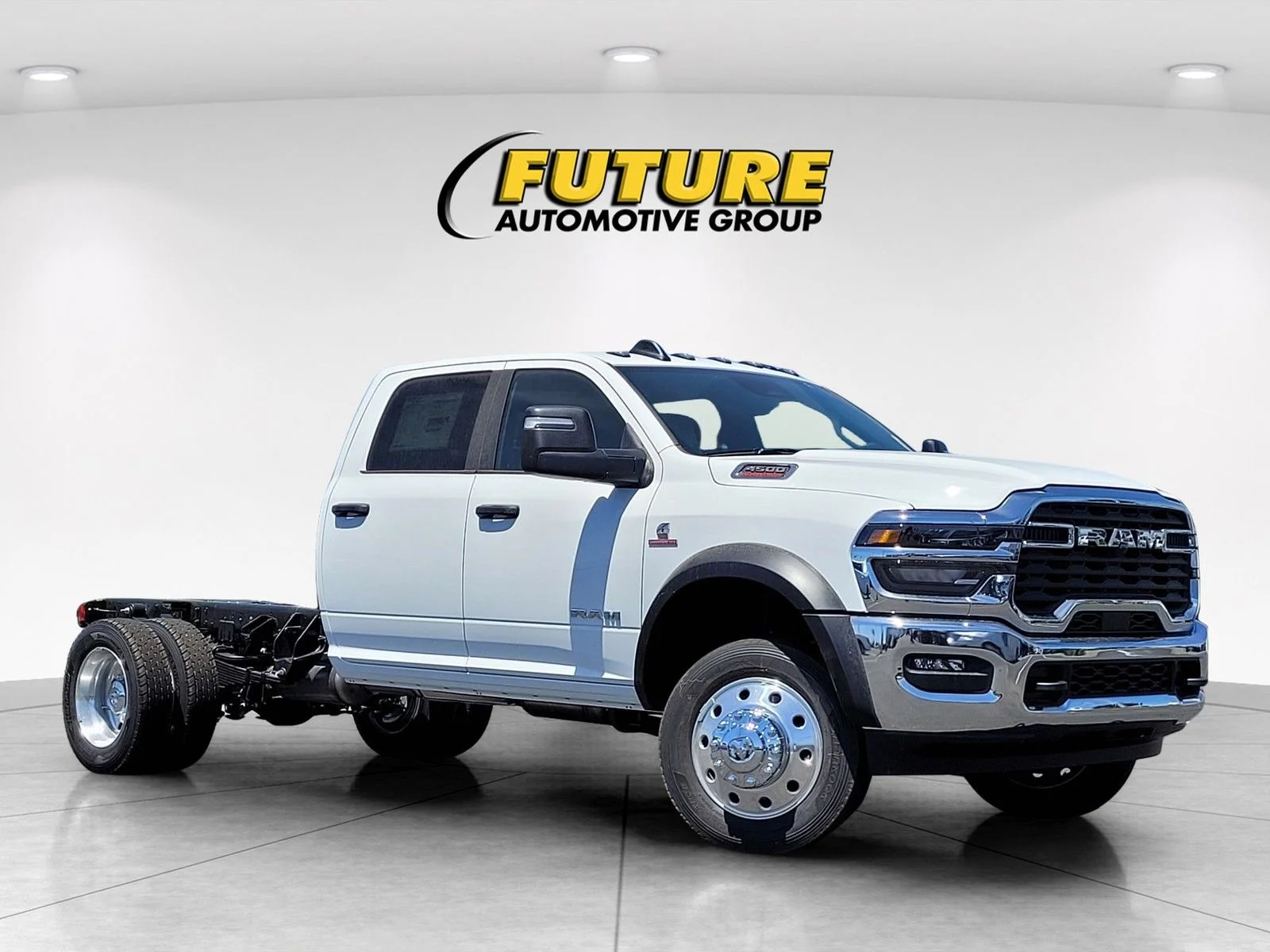 2025 RAM 4500 Big Horn 4X4 Crew Cab DRW 173" WB's photo