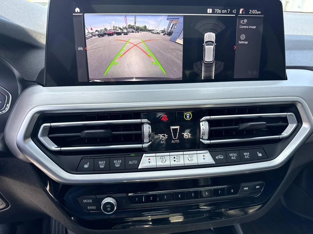 Used 2022 Black BMW sDrive30i image 17