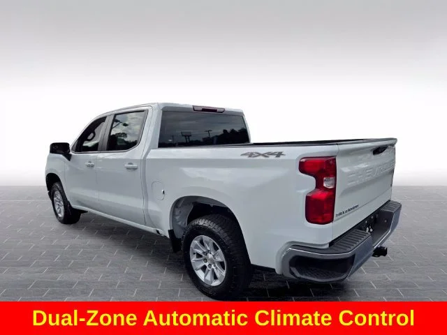 Used 2025 Summit White Chevrolet LT image 6