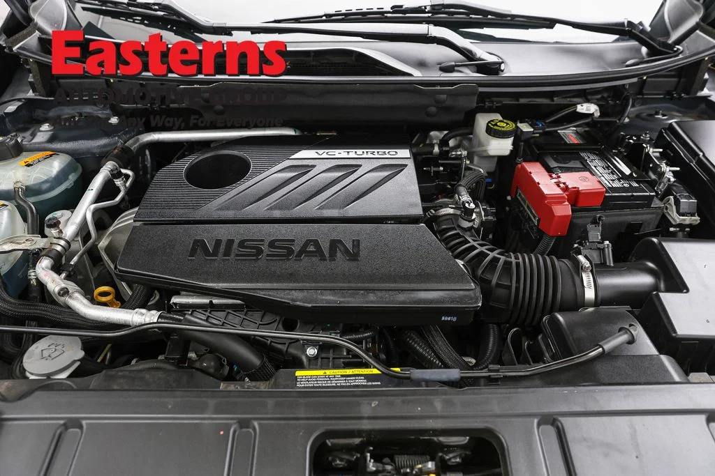 Used 2023 Gray Nissan S image 7