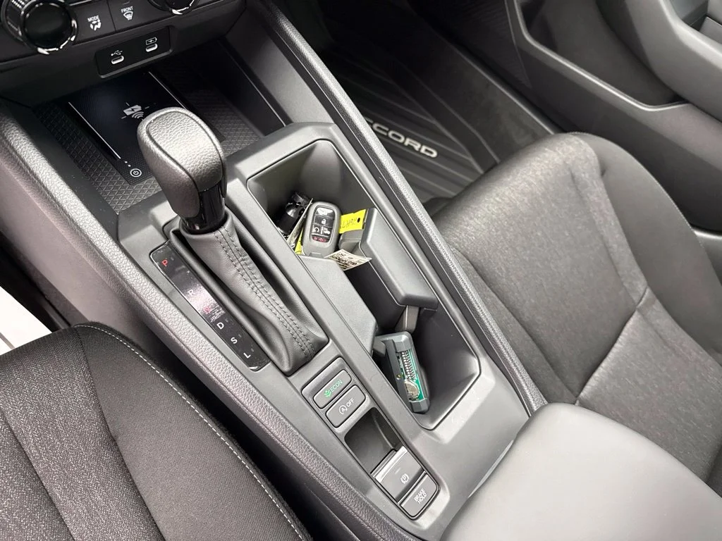New 2026 Solar Silver Metallic Honda SE image 18