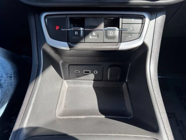 Used 2023 White GMC SLE image 27