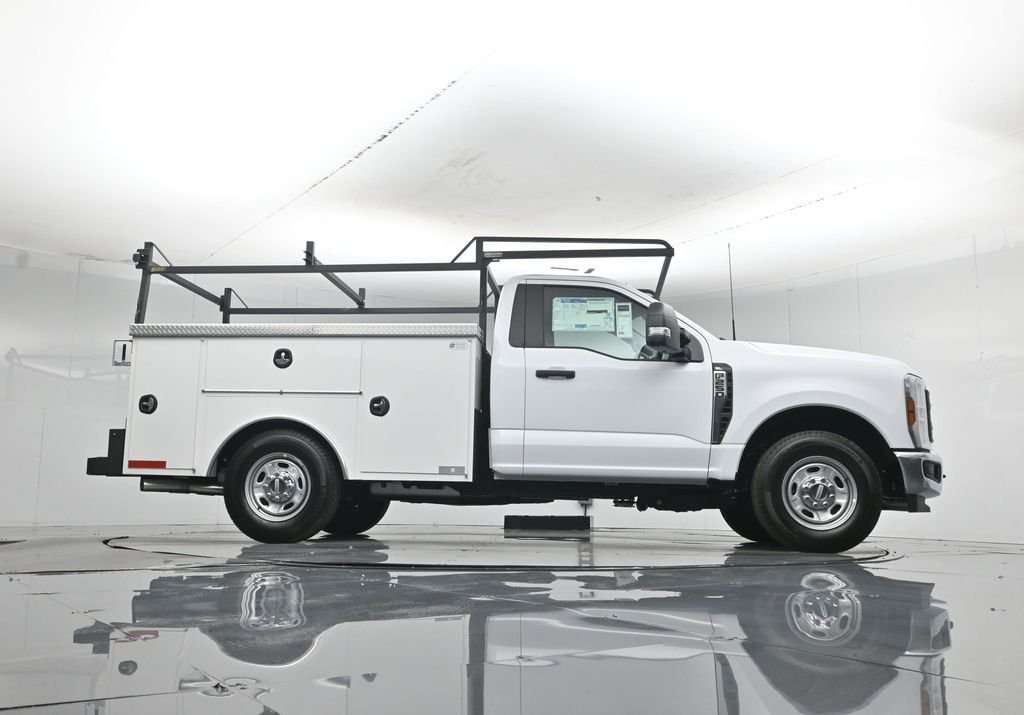 New 2026 Oxford White Ford XL image 49