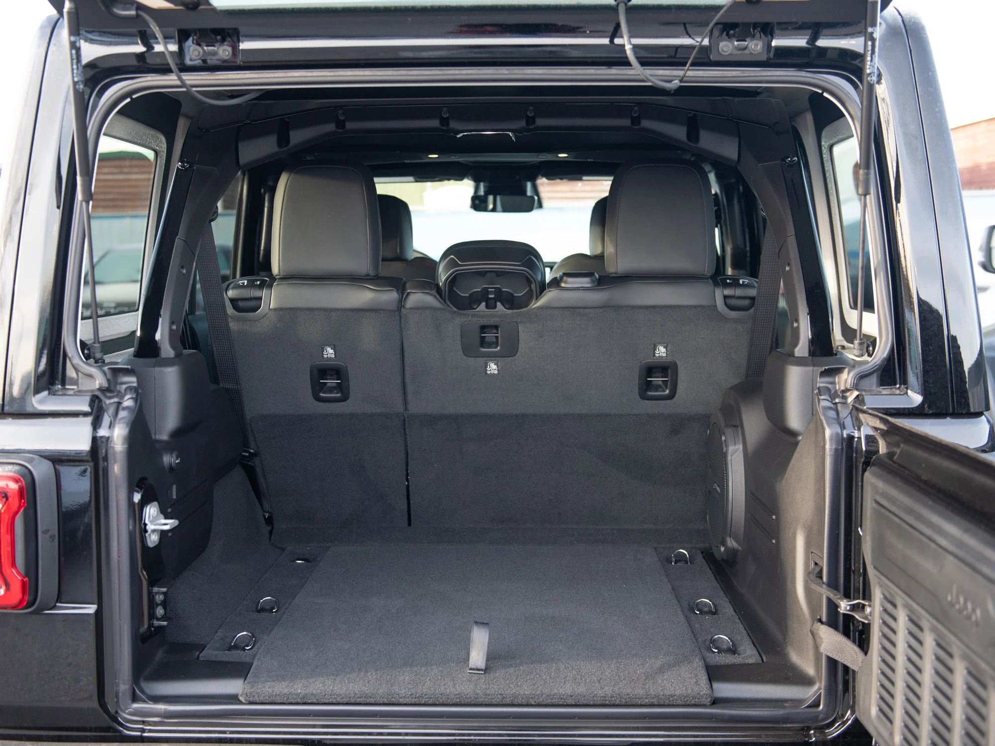 New 2026 Black Jeep Rubicon X*, 37s, Winch, Hi-Lift Jack, 3.5 Inch Lift image 27