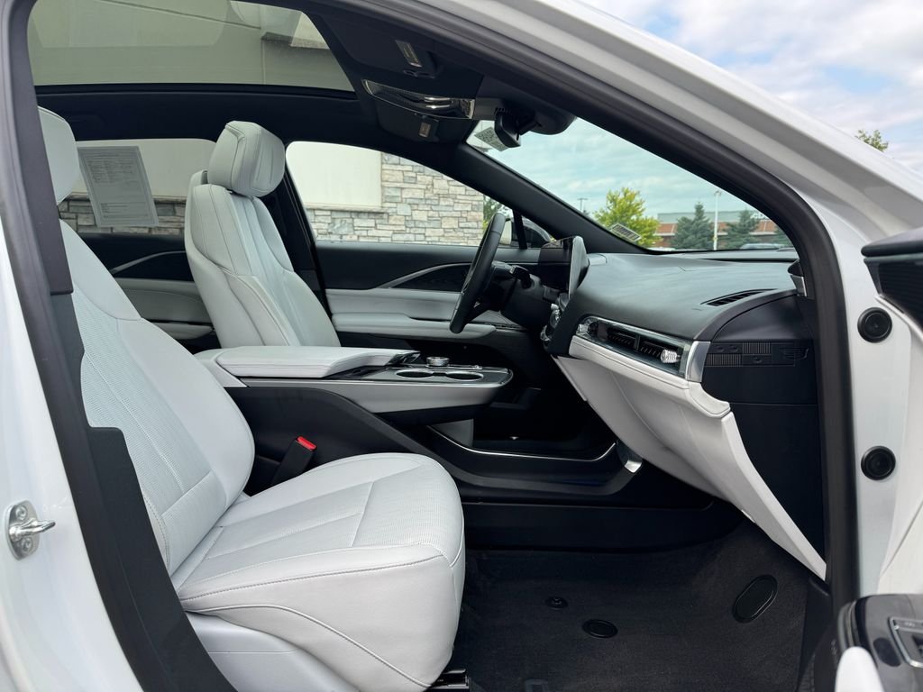 Used 2024 Crystal White Cadillac Sport image 37