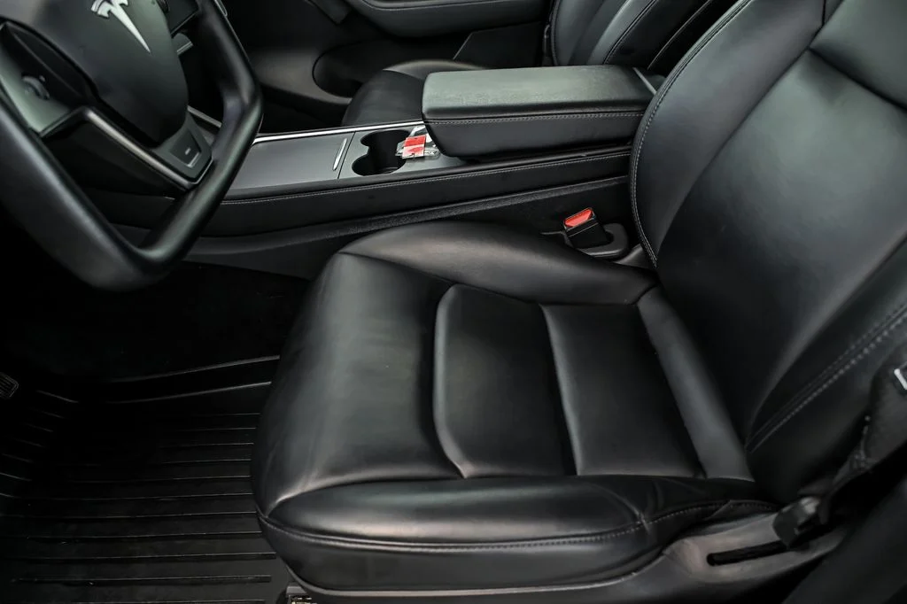 Used 2021 White Tesla Long Range image 12