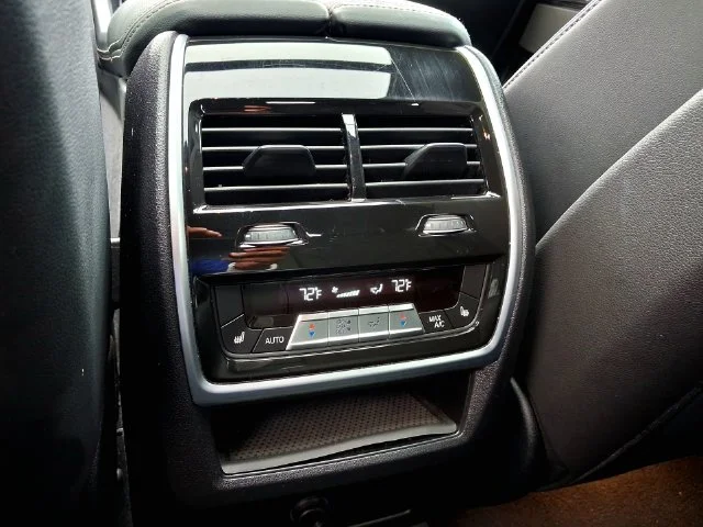 Used 2025 Gray BMW xDrive40i image 26