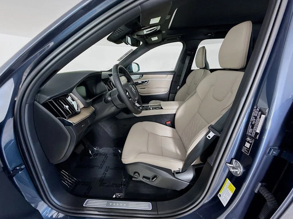2026 Volvo XC90 Plus - Photo 22