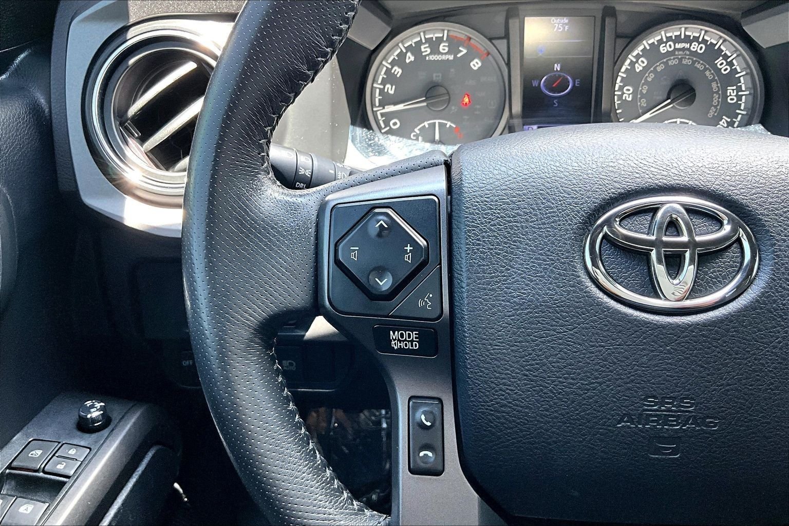 Used 2018  Toyota TRD Off-Road image 18