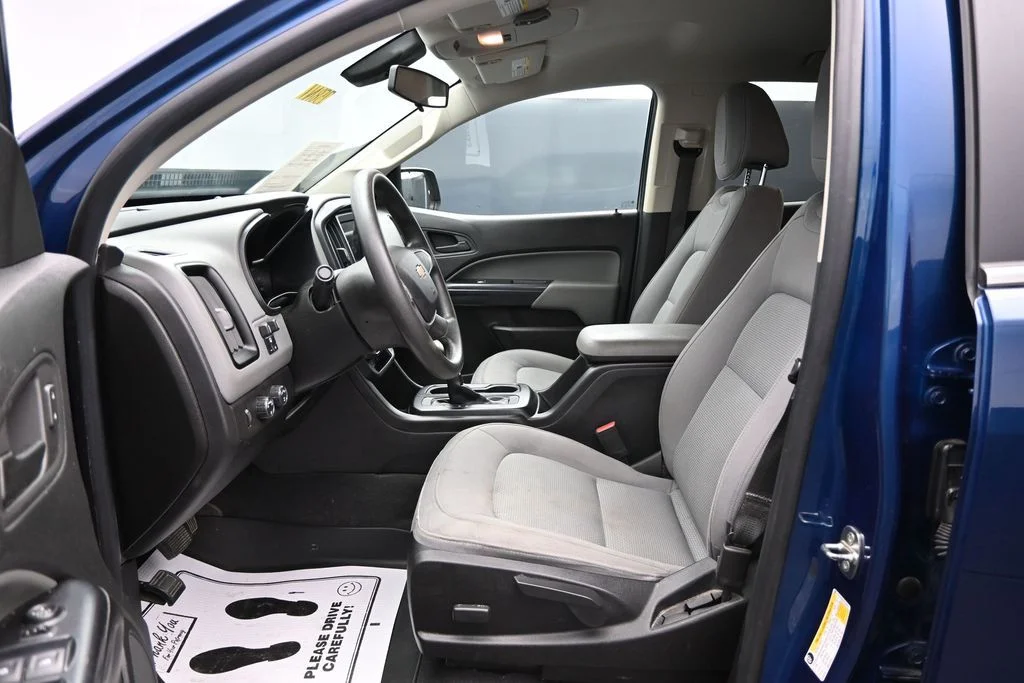 Used 2019 Blue Chevrolet Work Truck image 9