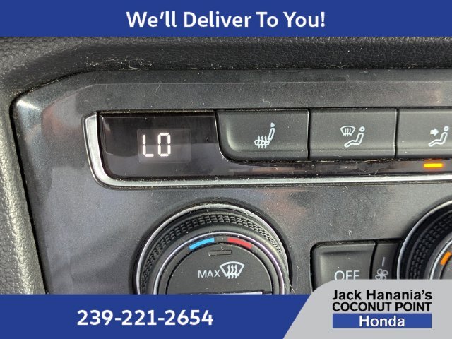 Used 2021 Blue Volkswagen 2.0T SE image 24