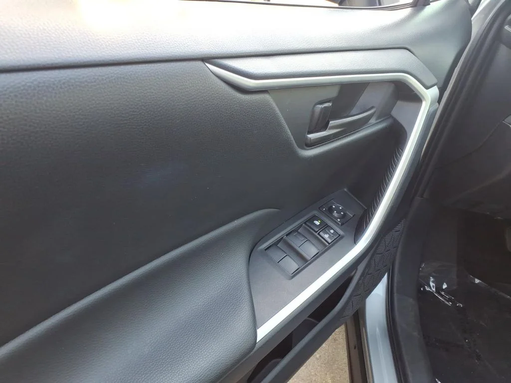 Used 2025 Silver Toyota LE image 23