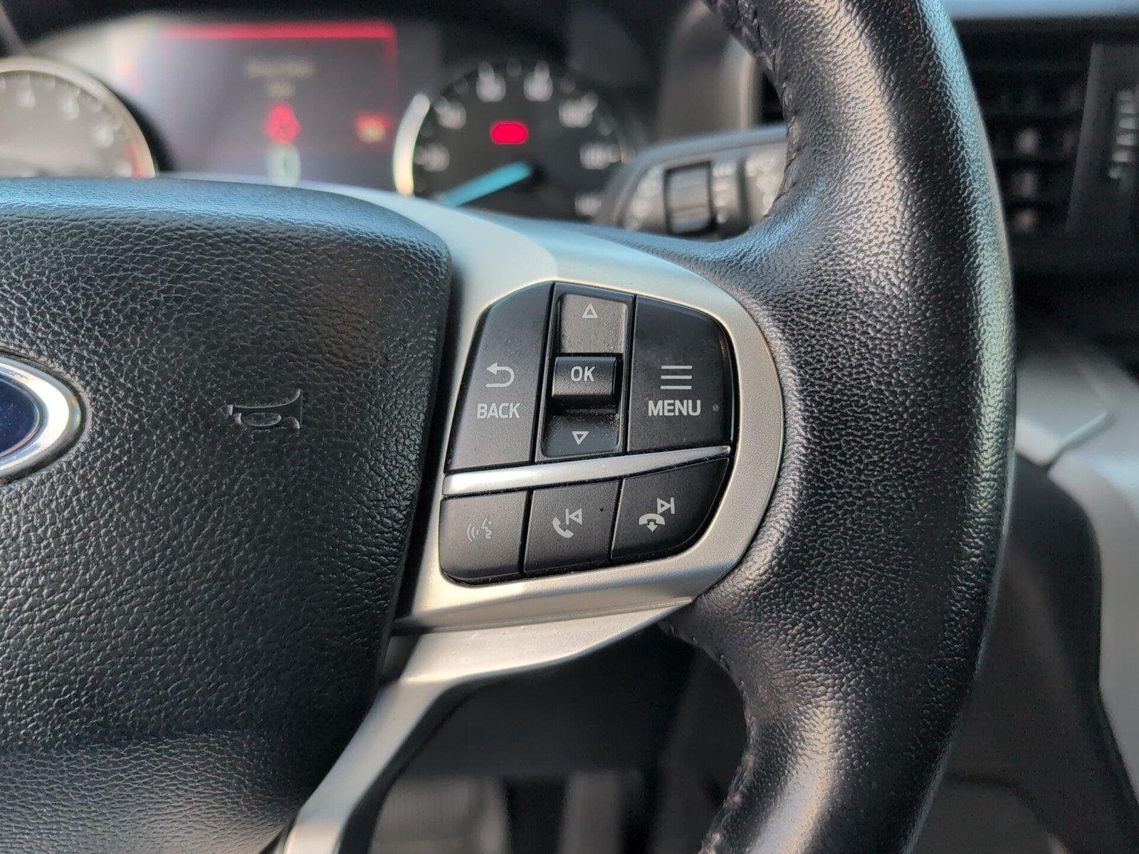 Used 2023 Star White Metallic Tri-Coat Ford XLT image 25