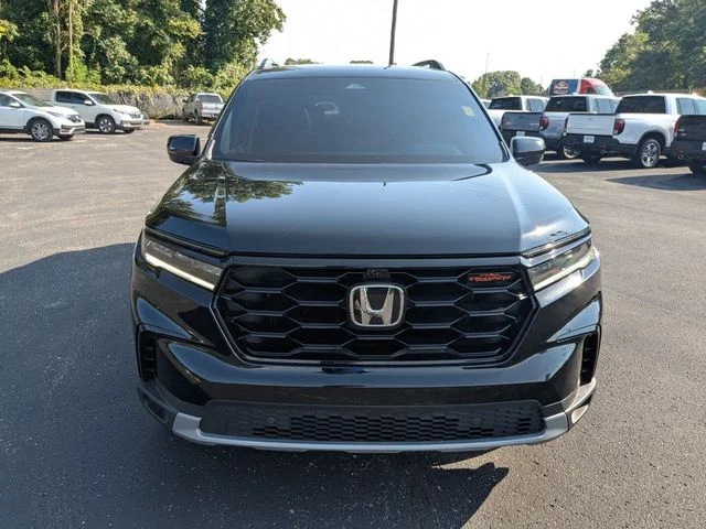 Used 2025 Crystal Black Pearl Honda TrailSport image 4