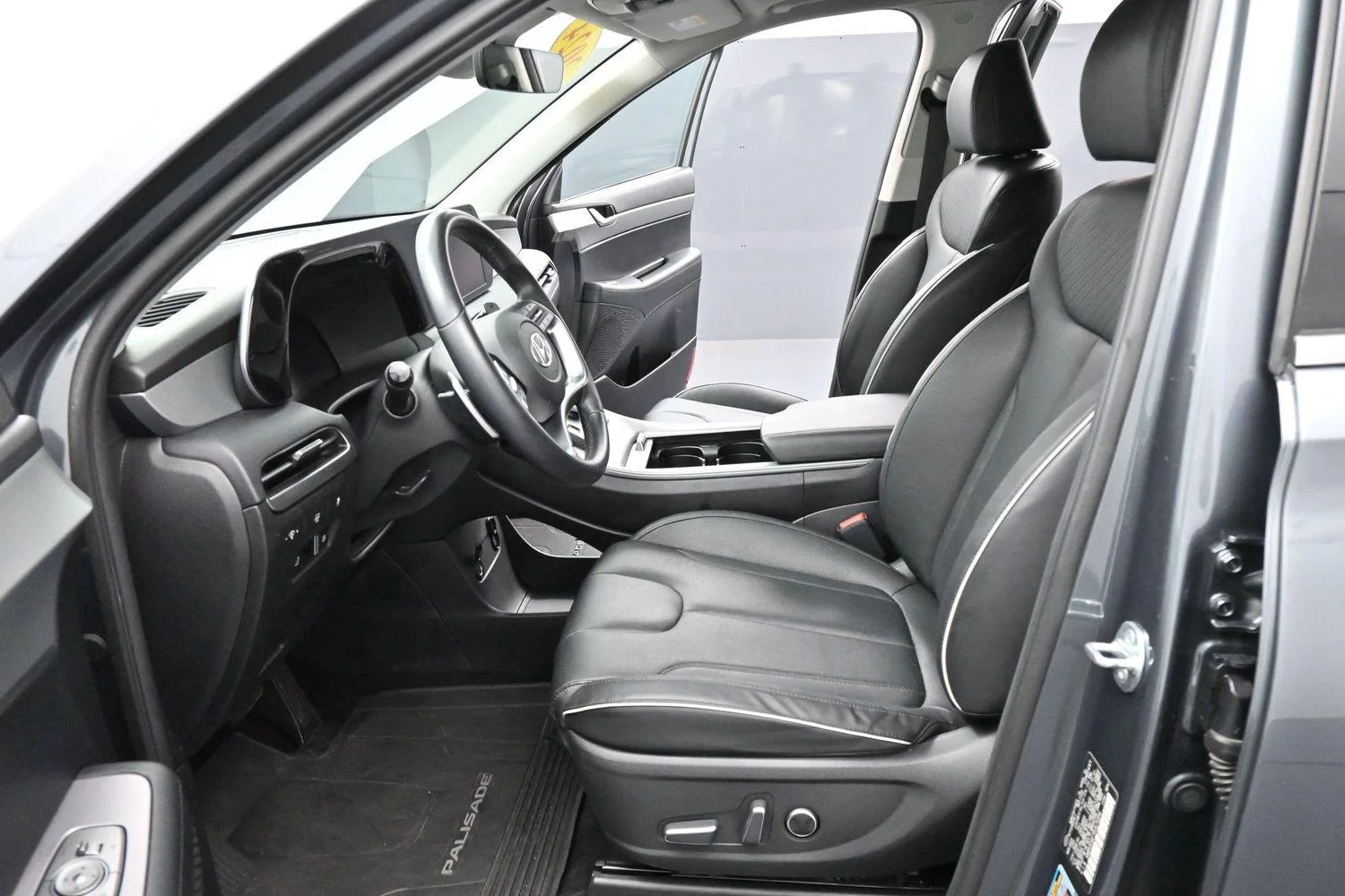 Used 2024 Gray Hyundai XRT image 13