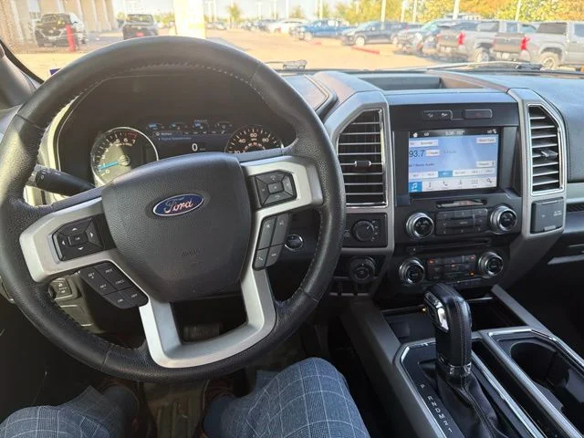 Used 2016 Magnetic Ford Lariat image 9