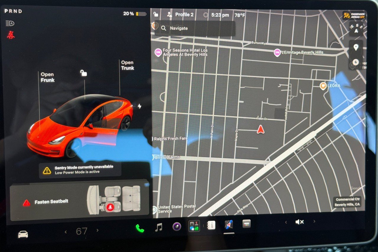 Used 2021  Tesla Standard Range Plus image 22