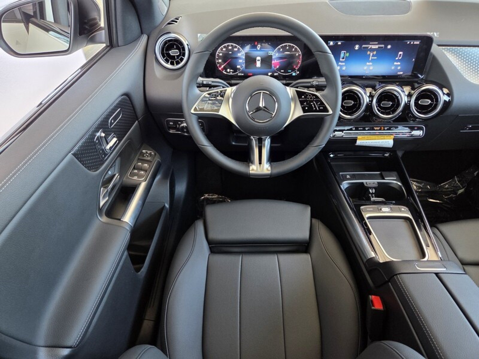 New 2026 Polar White Mercedes-Benz GLA 250 SUV image 14