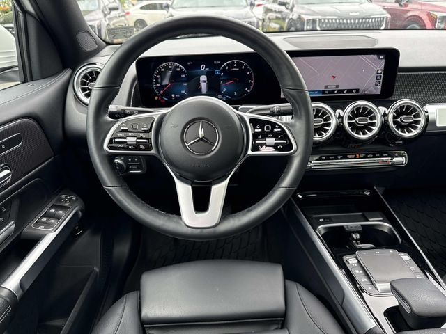 Used 2022 White Mercedes-Benz GLB 250 image 17