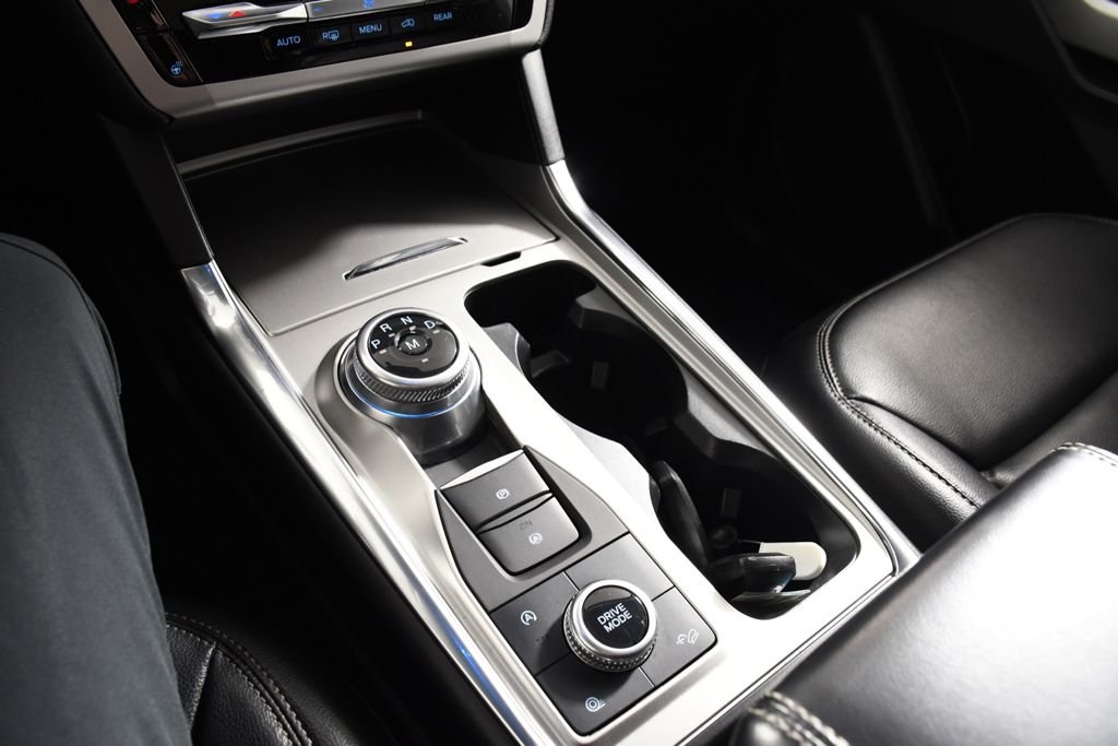 Used 2020 Agate Black Metallic Ford XLT image 32