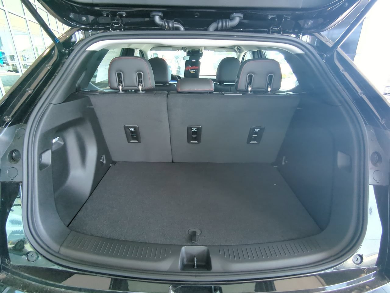 2027 Chevrolet Bolt RS - Photo 12