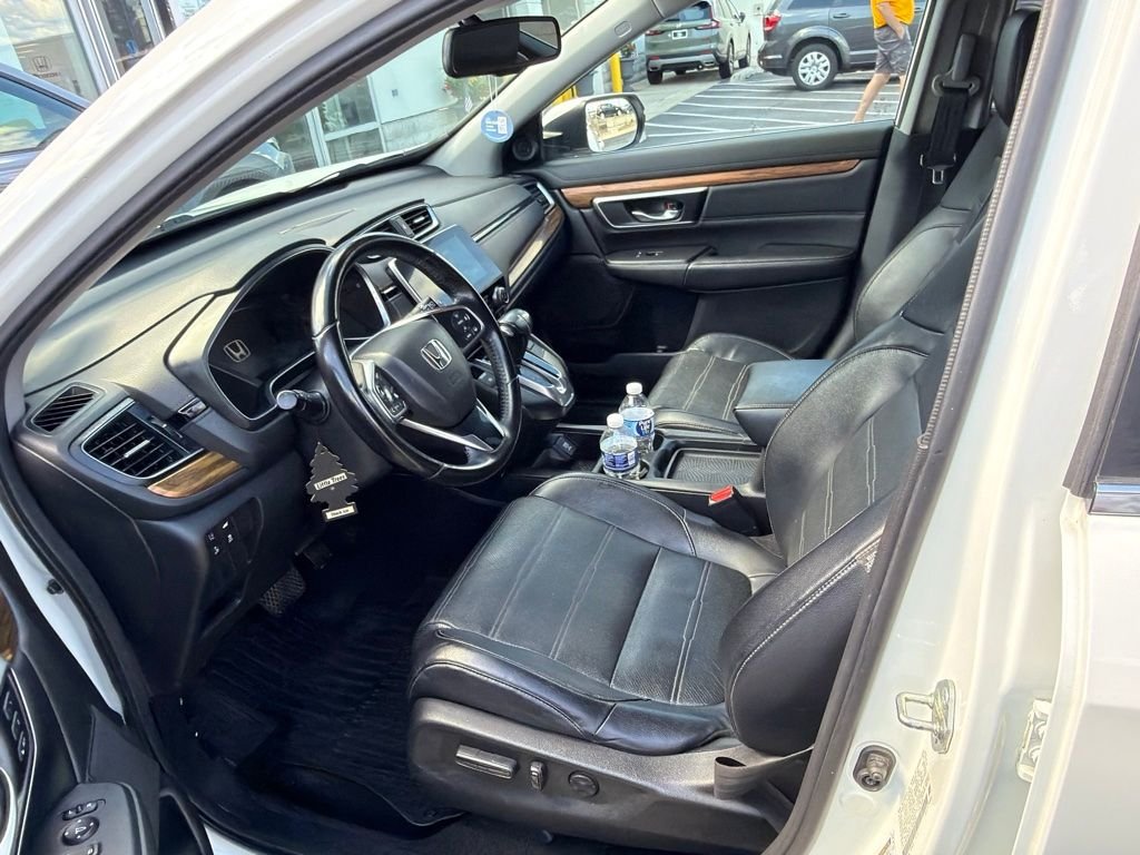 Certified Used 2018 White Diamond Pearl Honda Touring image 2
