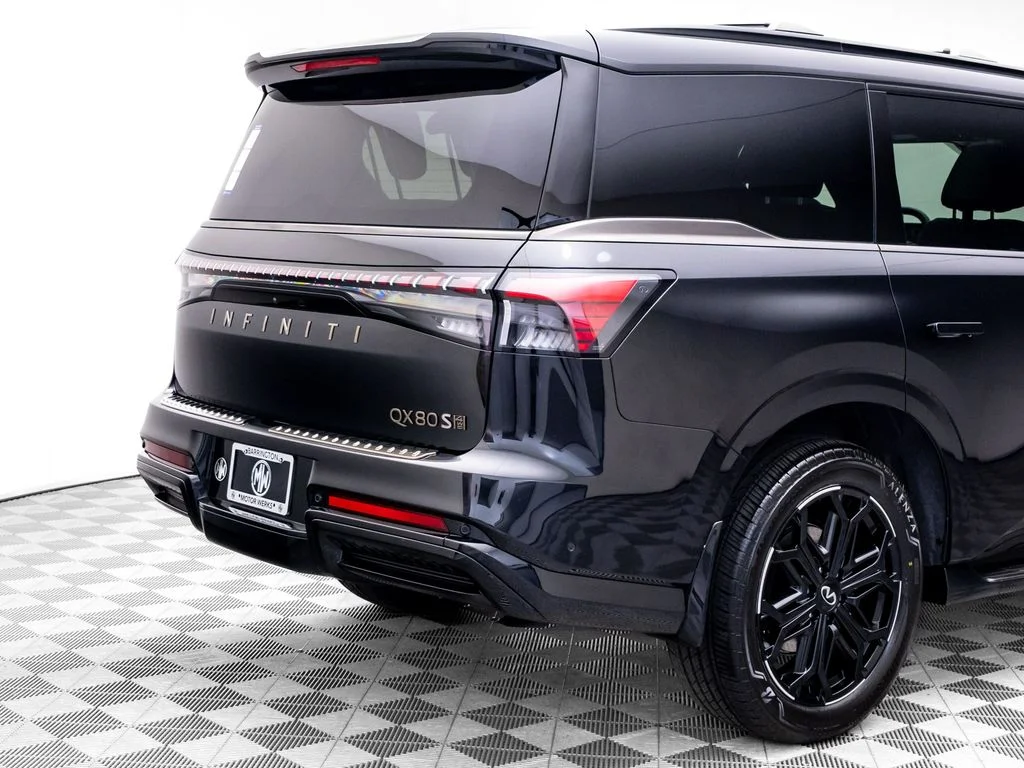 Certified Used 2026 Black INFINITI SPORT image 33