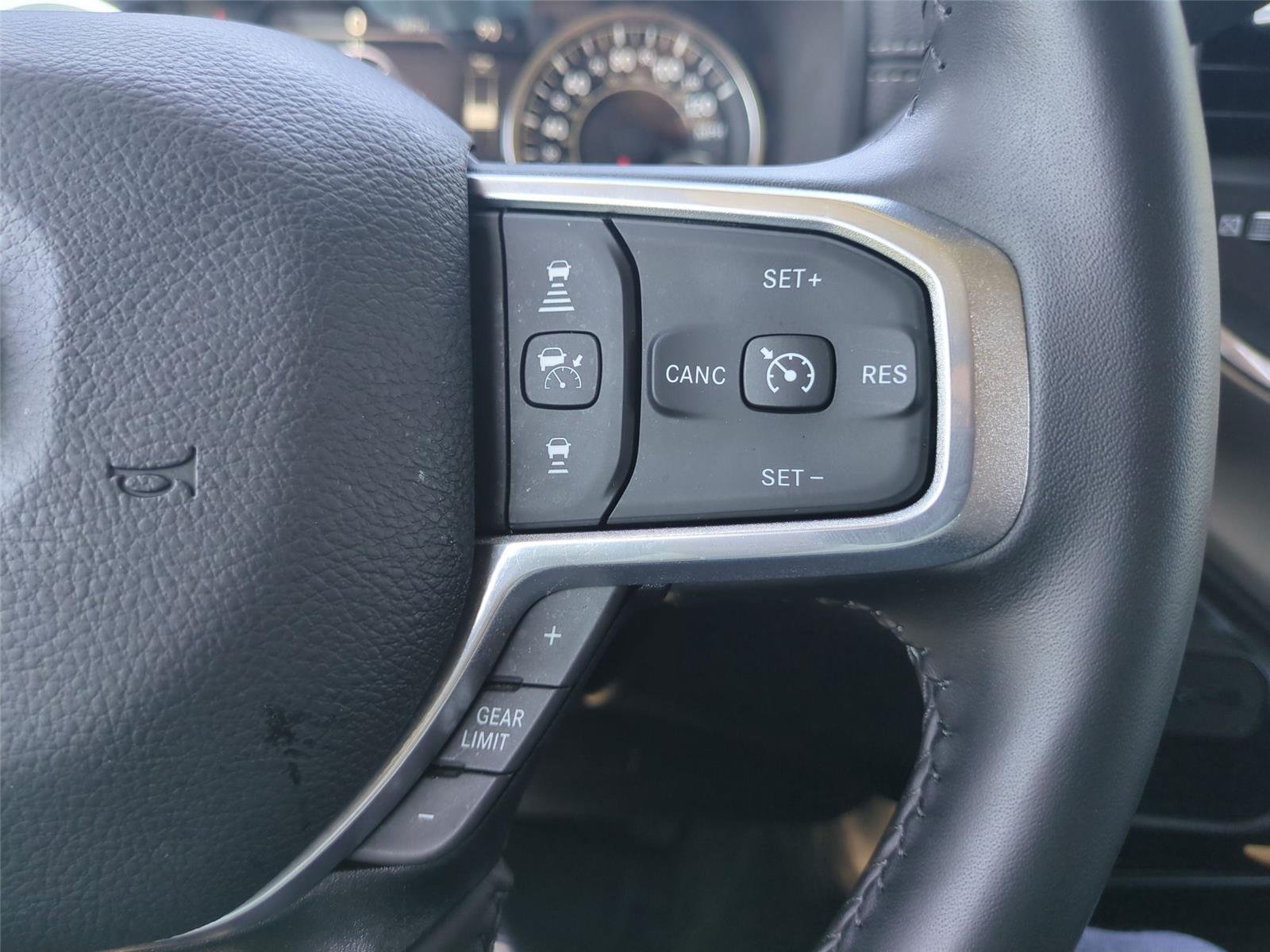 Used 2024 Billet Silver Metallic Clearcoat Ram Laramie image 21