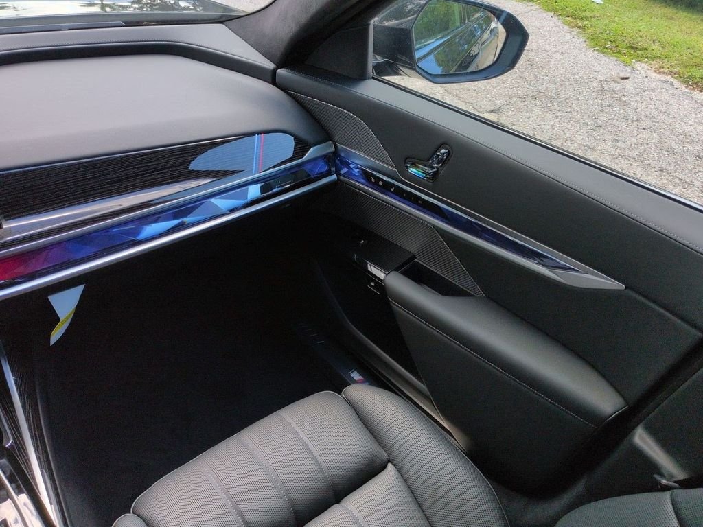 New 2026 Black Sapphire Metallic BMW 740i xDrive image 16