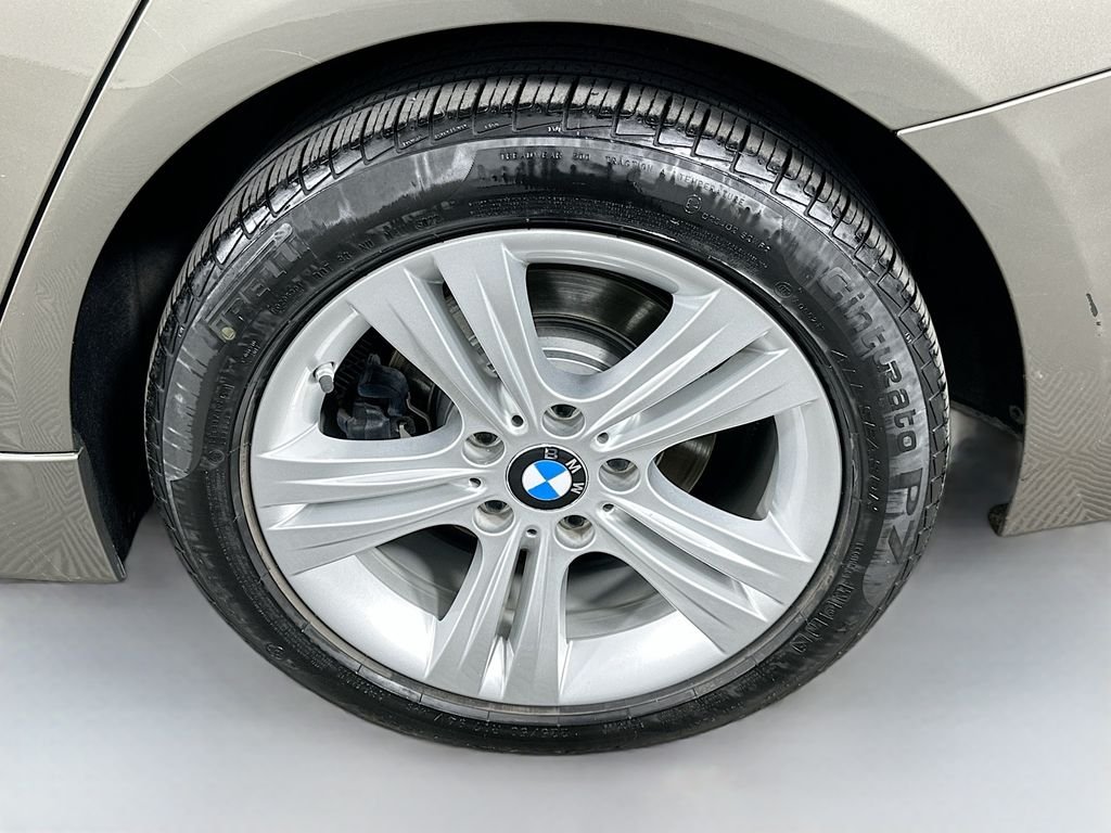 Used 2016 Silver BMW 328i image 31