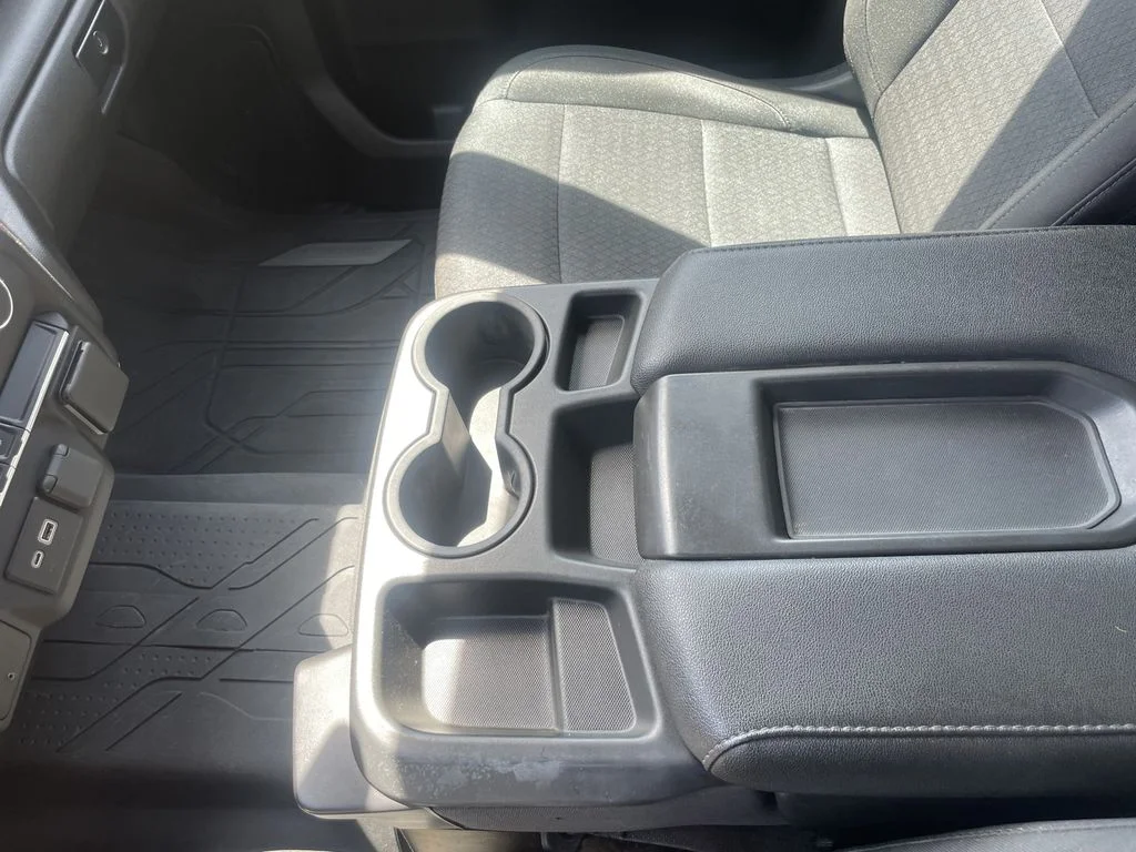 Used 2022 Summit White Chevrolet Custom image 23