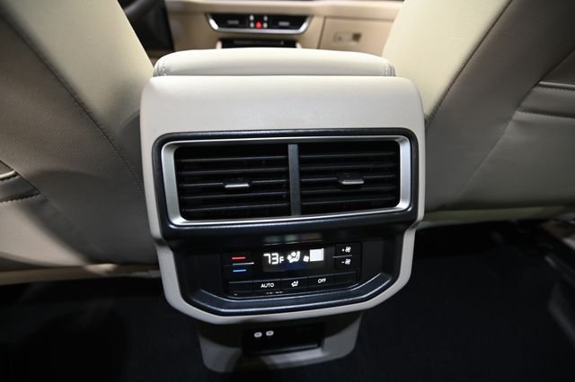 New 2026 Black Volkswagen 2.0T SE w/Technology image 31
