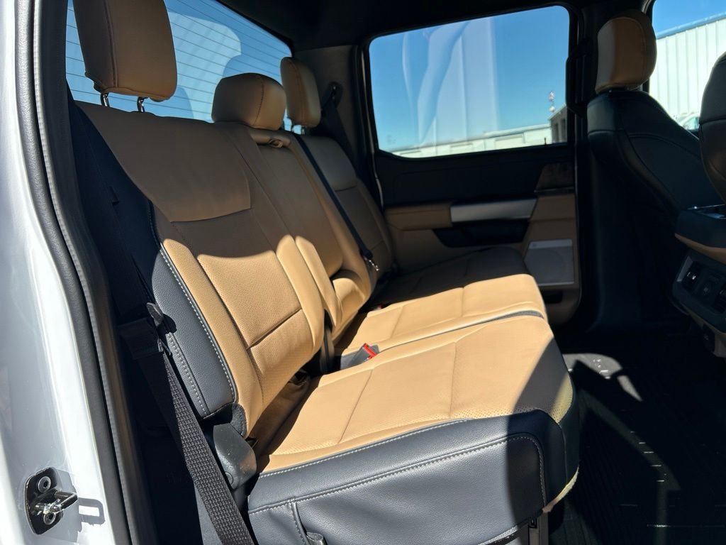 New 2026 Oxford White Ford Lariat image 44