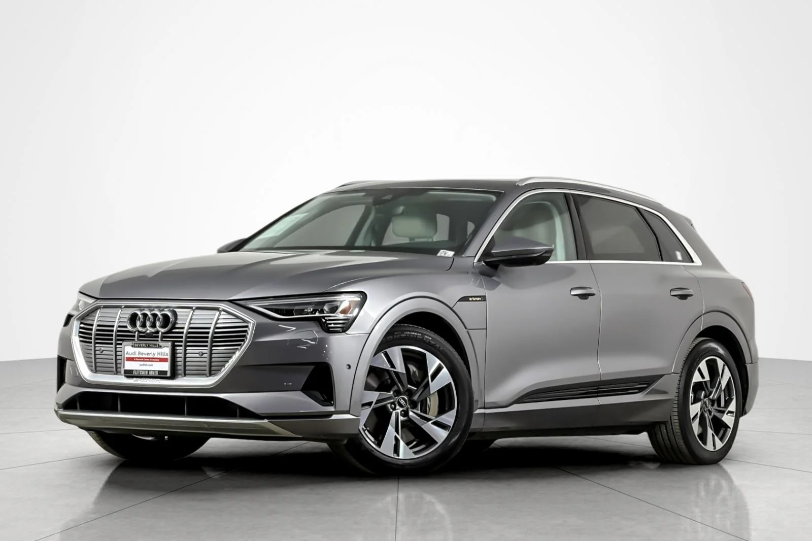 2023 Audi e-tron 95 kWh Premium Plus quattro's photo