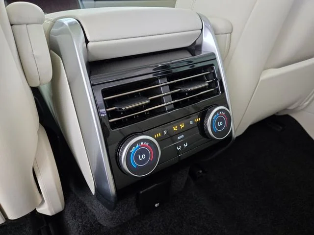 New 2026 Fuji White Land Rover SE image 13