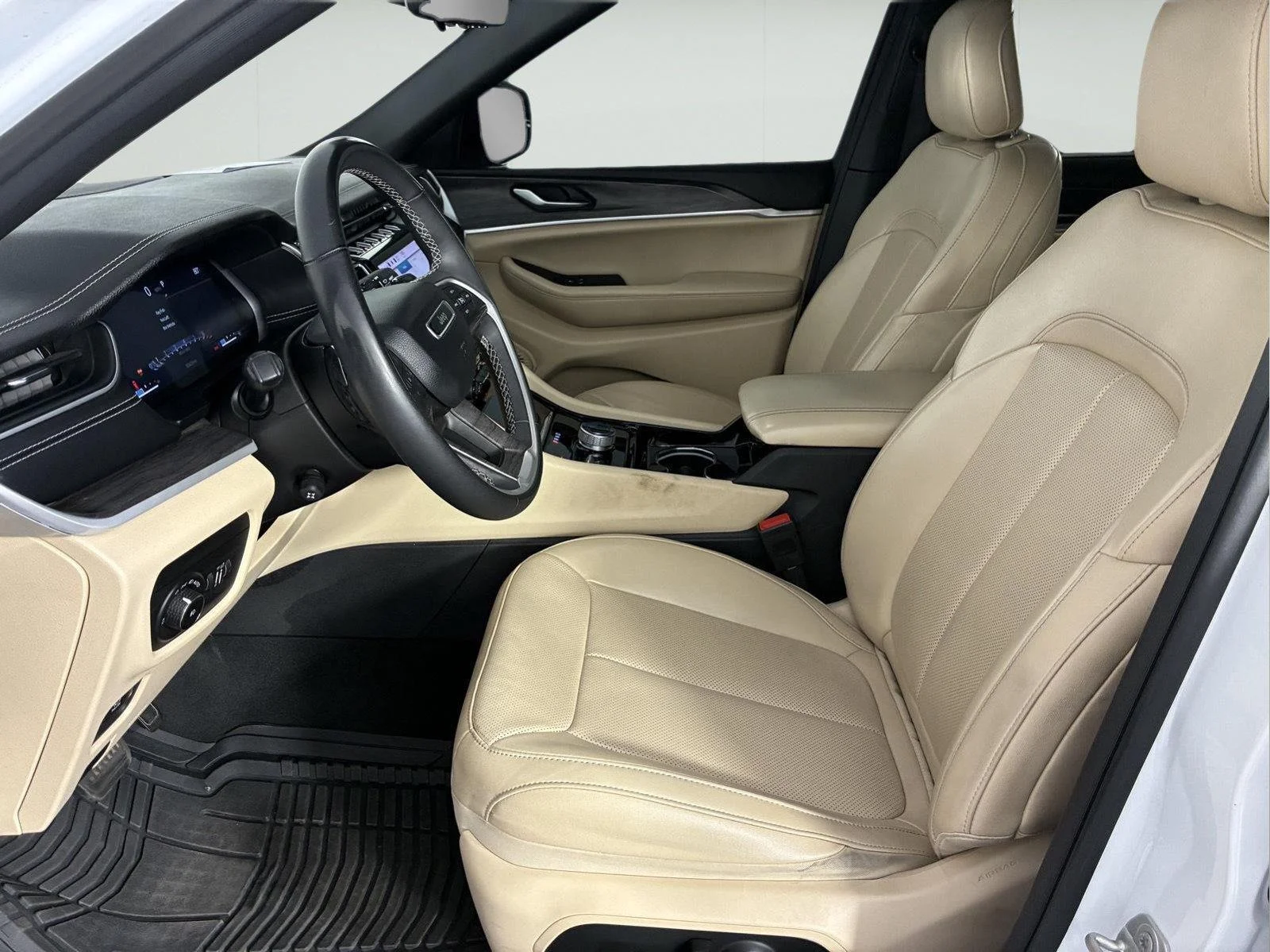 Used 2023 Bright White Clearcoat Jeep Limited image 25