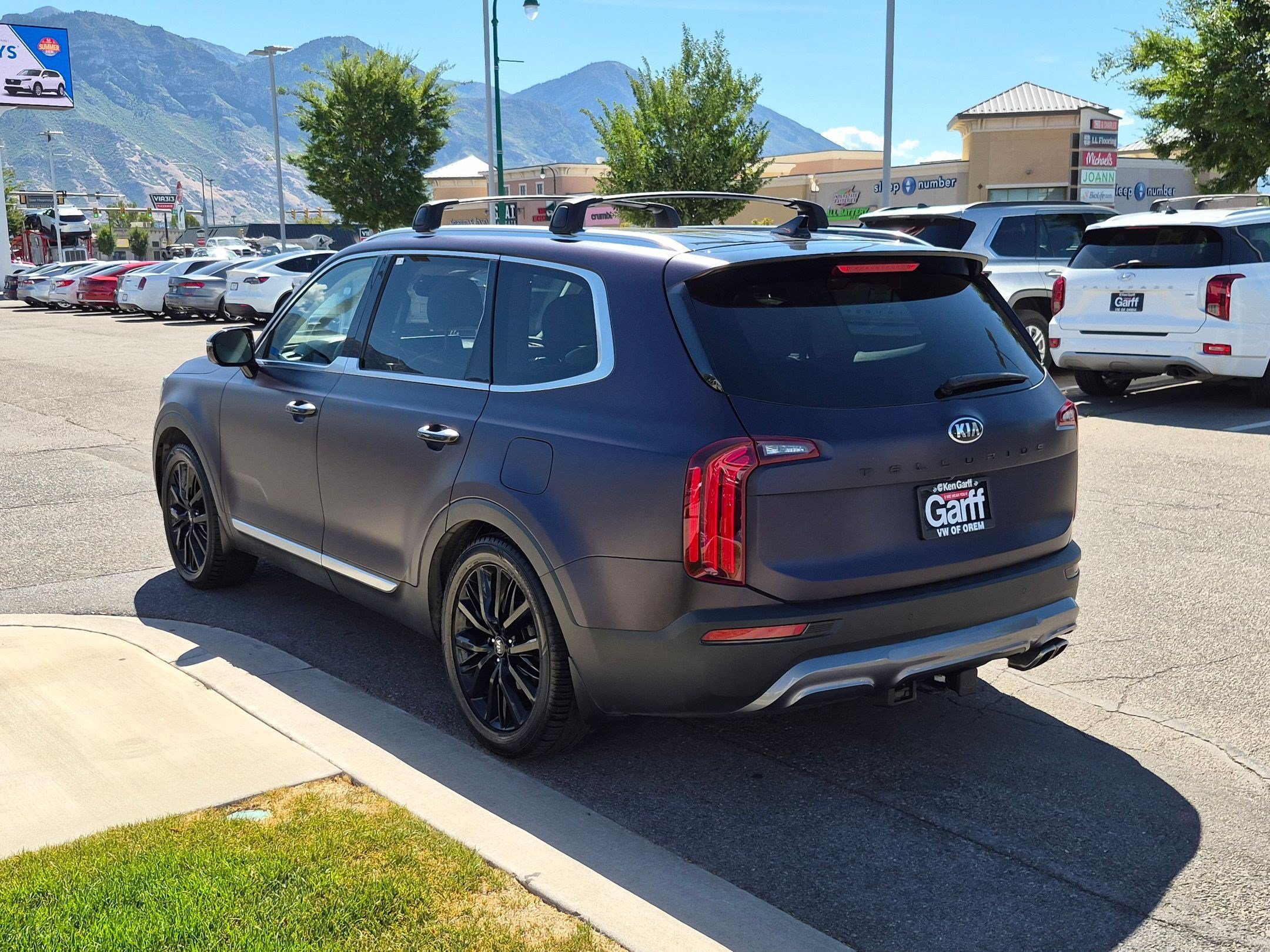 Used 2020 Ebony Black Kia SX image 5