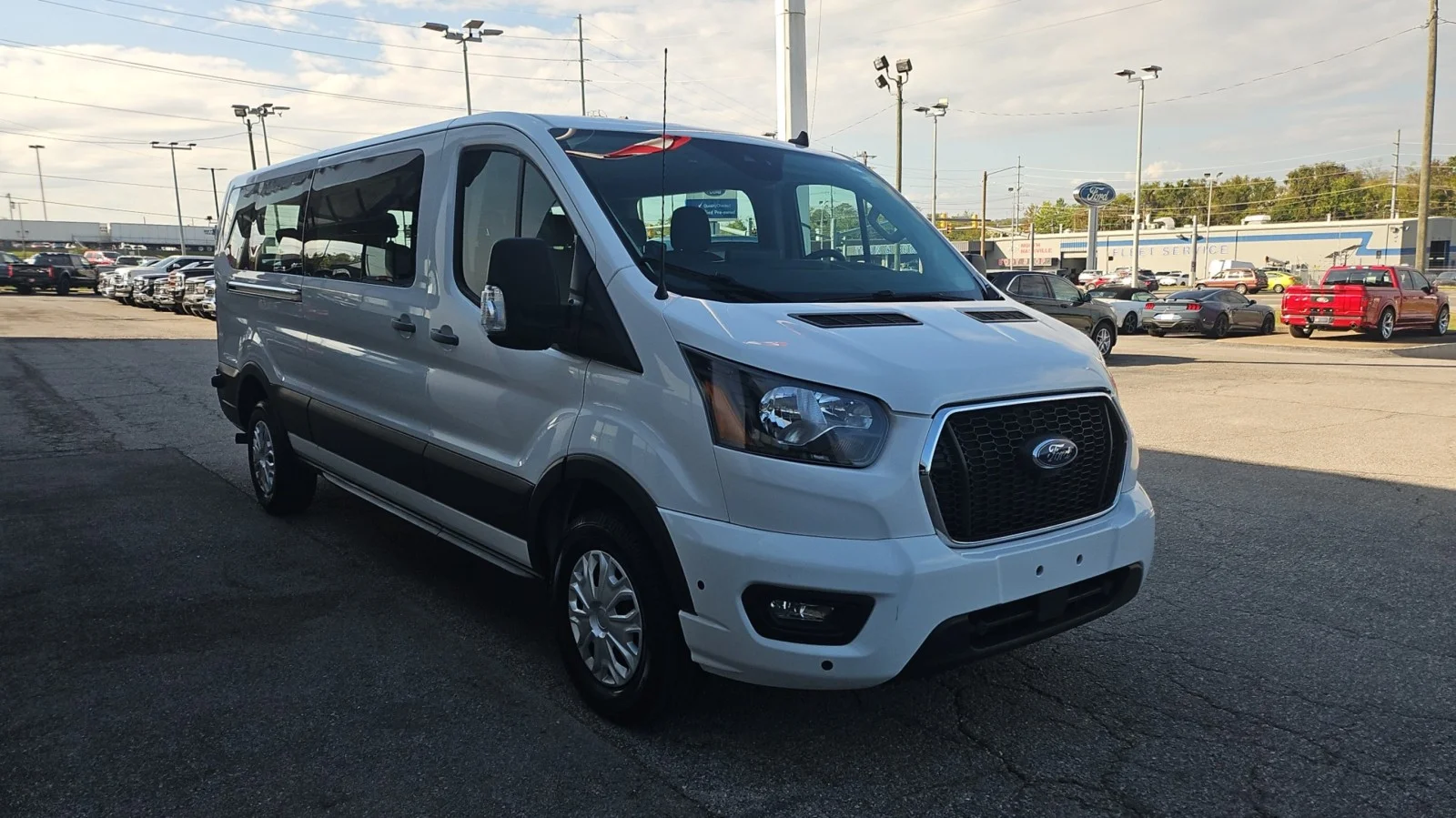 Used 2024 Oxford White Clearcoat Ford XLT RWD image 6