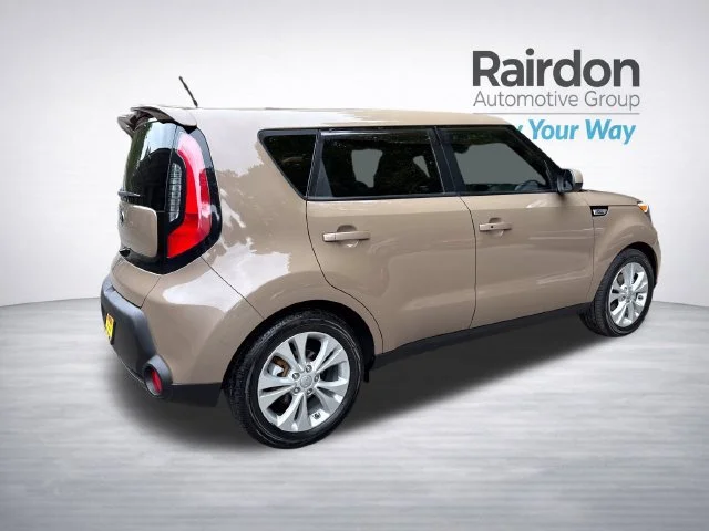 Used 2015 Latte Brown Kia Plus image 7