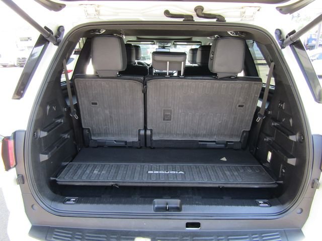 Certified Used 2023 Pearl Toyota Platinum image 24