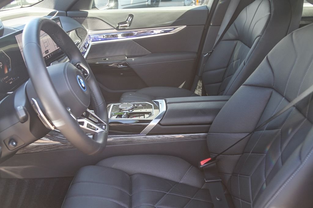 Used 2026 Black Sapphire Metallic BMW 750e xDrive image 13