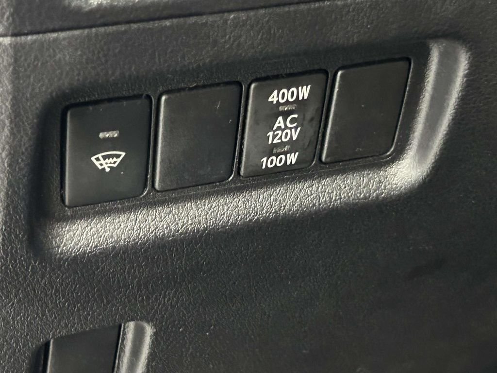 Used 2019 White Toyota SR5 image 19