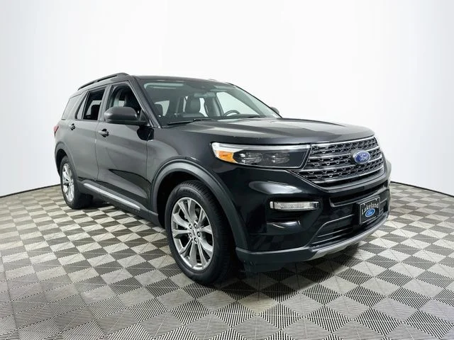 Certified Used 2022 Black Ford XLT image 1