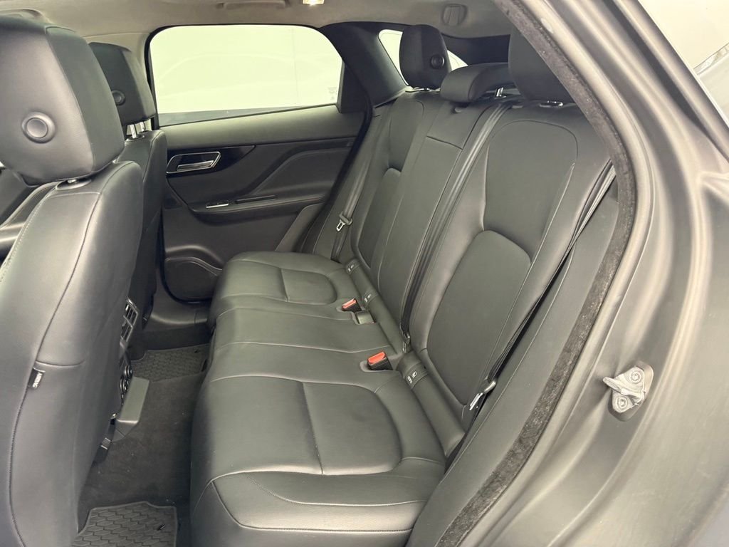 Used 2019 Silver Jaguar 25t Premium image 61