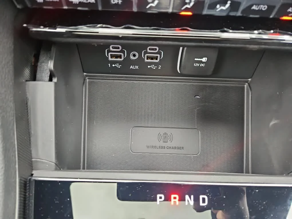 New 2026 Silver Zynith Jeep Laredo X image 28