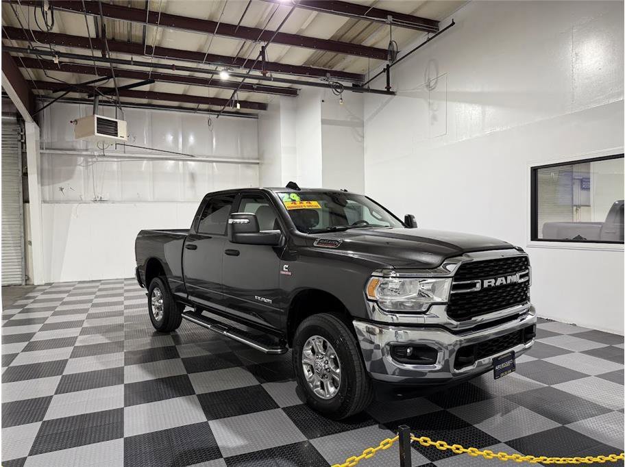 2024 Ram 2500 Big Horn photo 3