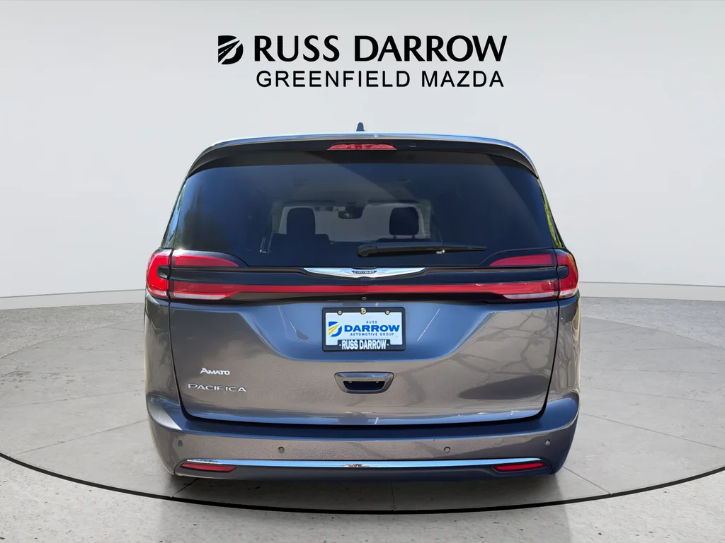 Used 2022 Gray Chrysler Touring L image 4